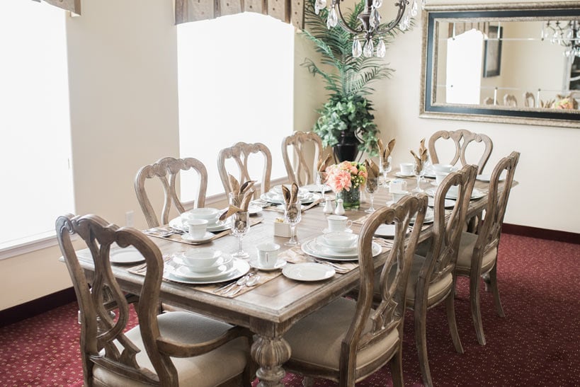 The dining room at Julian Estates set for mealtime